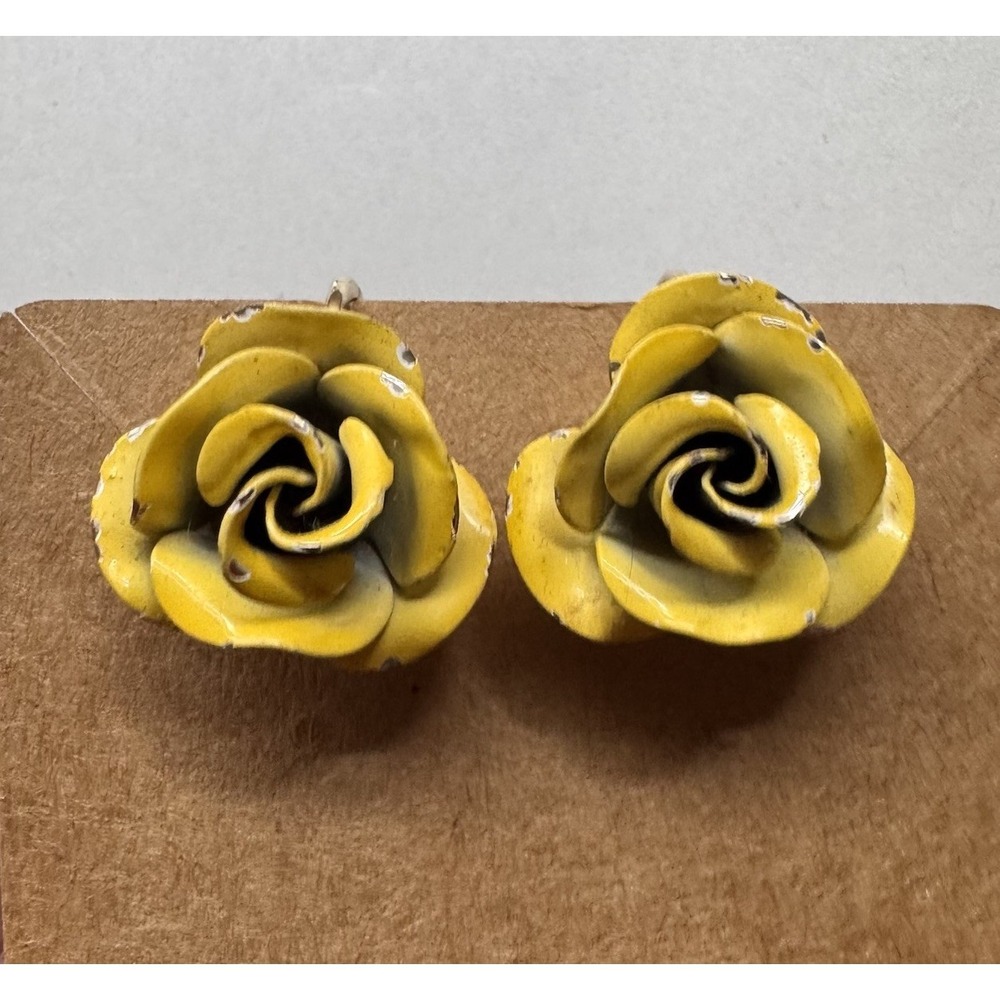 Bergere Clip On Earrings Yellow Rose Flower Vintage Enamel Signed‎ Floral